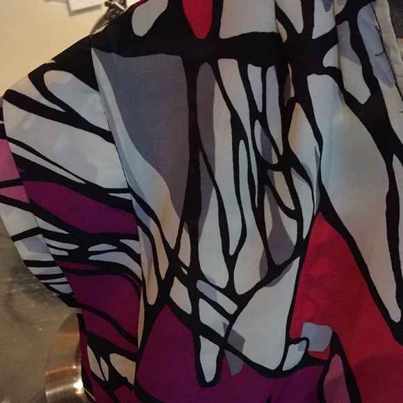 Geometric Pattern Blouse - Picture 3 of 5